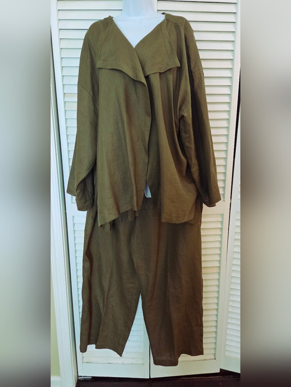 Effortless Wide-Leg Pantsuit in Olive Green